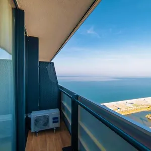Orbi City Sea View - Special Category Apart Otel