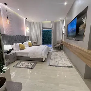 احجز هنا