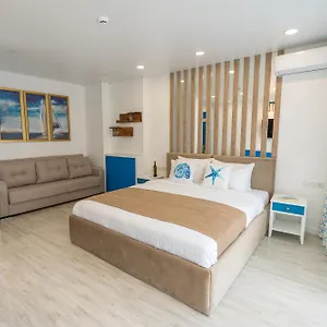 Seagull Beachfront Boutique فندق